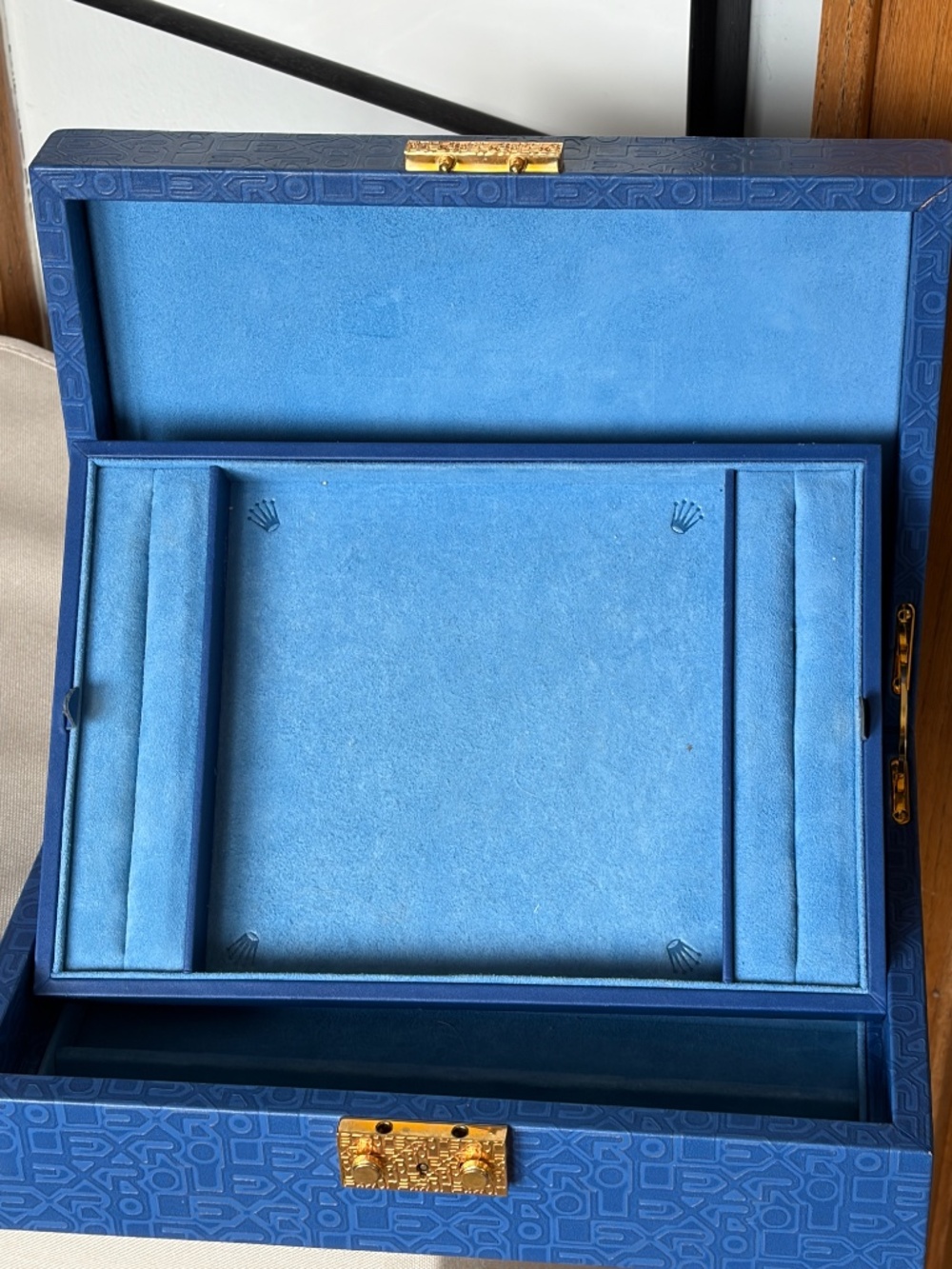 Vintage Montres Rolex S.A. Geneve Suisse Blue Jewelry/Watch Box 51.00.01